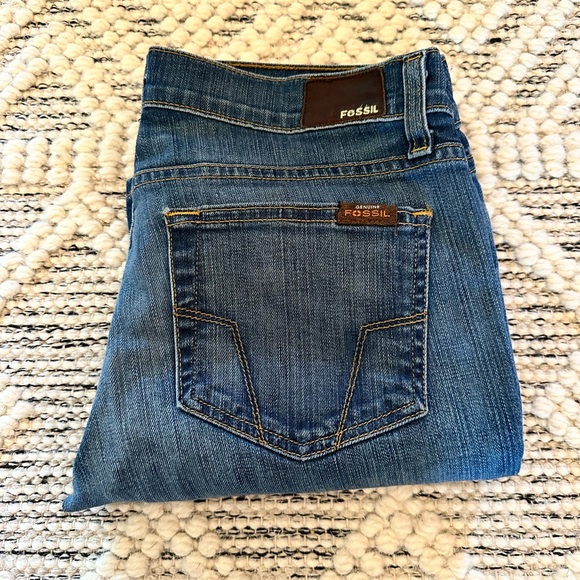 FOSSIL LOW RISE JEANS SIZE 28 - Picture 4 of 10